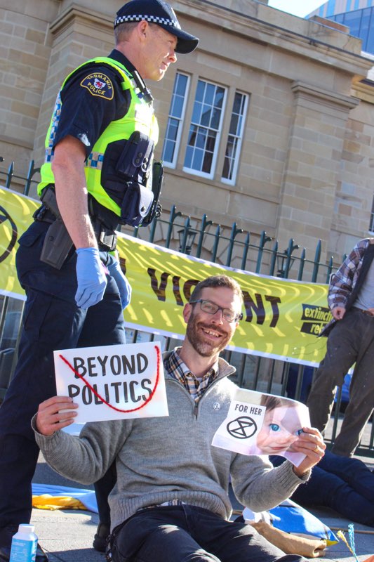Police Drop Charges from Parliament Blockade Arrests 2 Police Drop Charges from Parliament Blockade Arrests 2