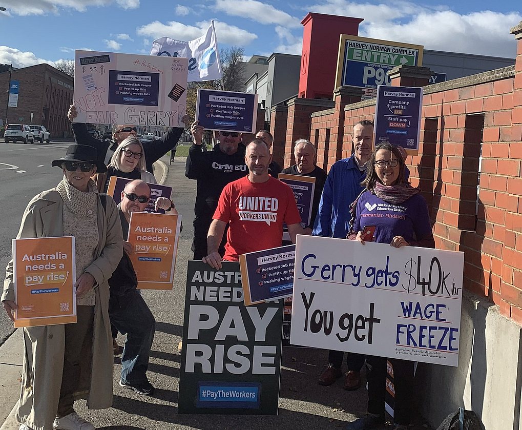 Unions Seeking Minimum Wage Rise to Support Recovery 1 Unions Seeking Minimum Wage Rise to Support Recovery 1
